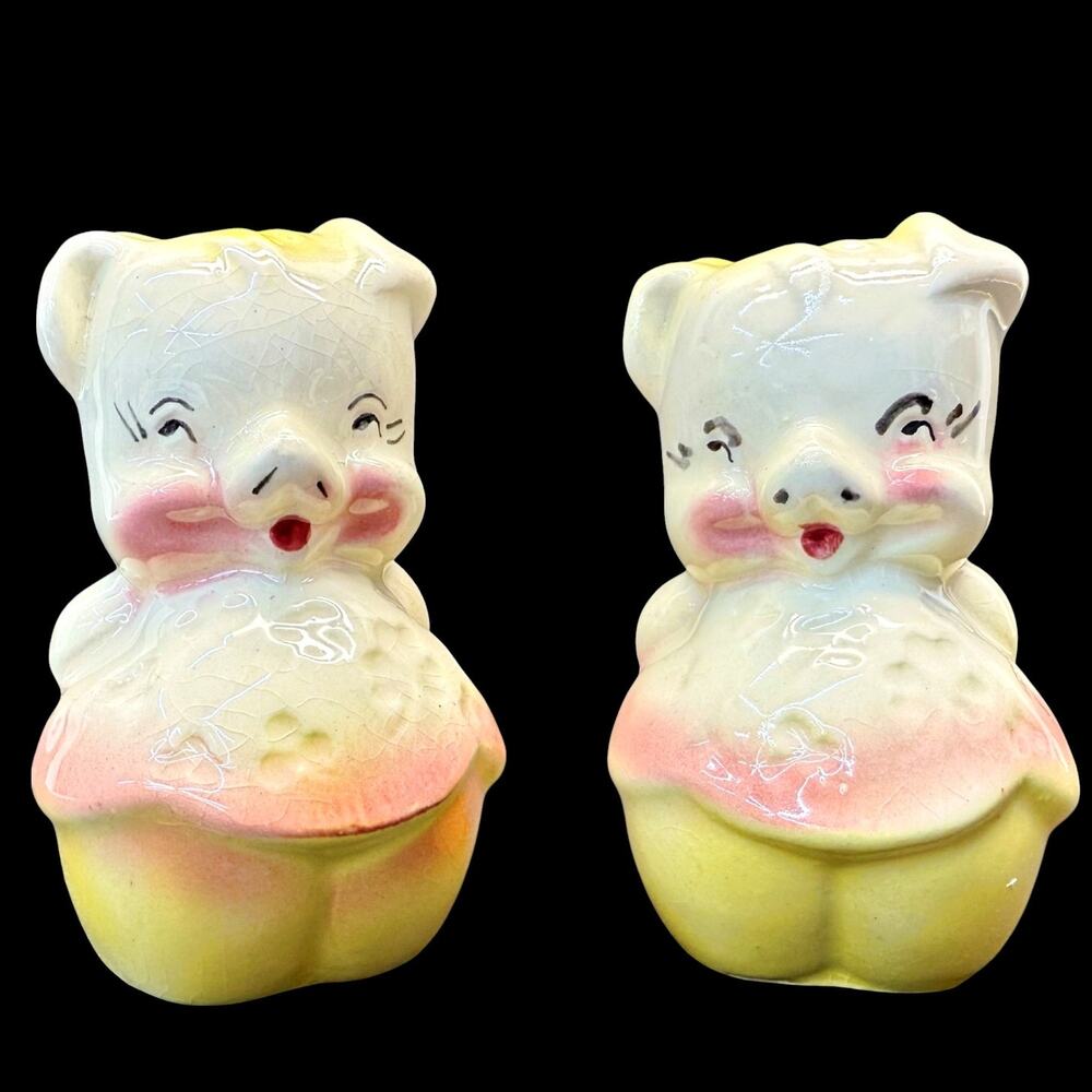 VTG Anthropomorphic Pudgy Pink Yellow Girl Pigs Tutus Salt Pepper Shaker Shawnee